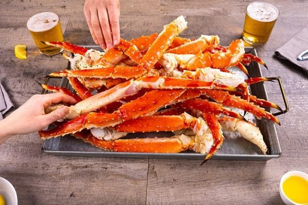 Alaskan Red King Crab Legs - Image 3