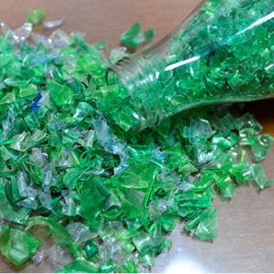 PET bottle flakes